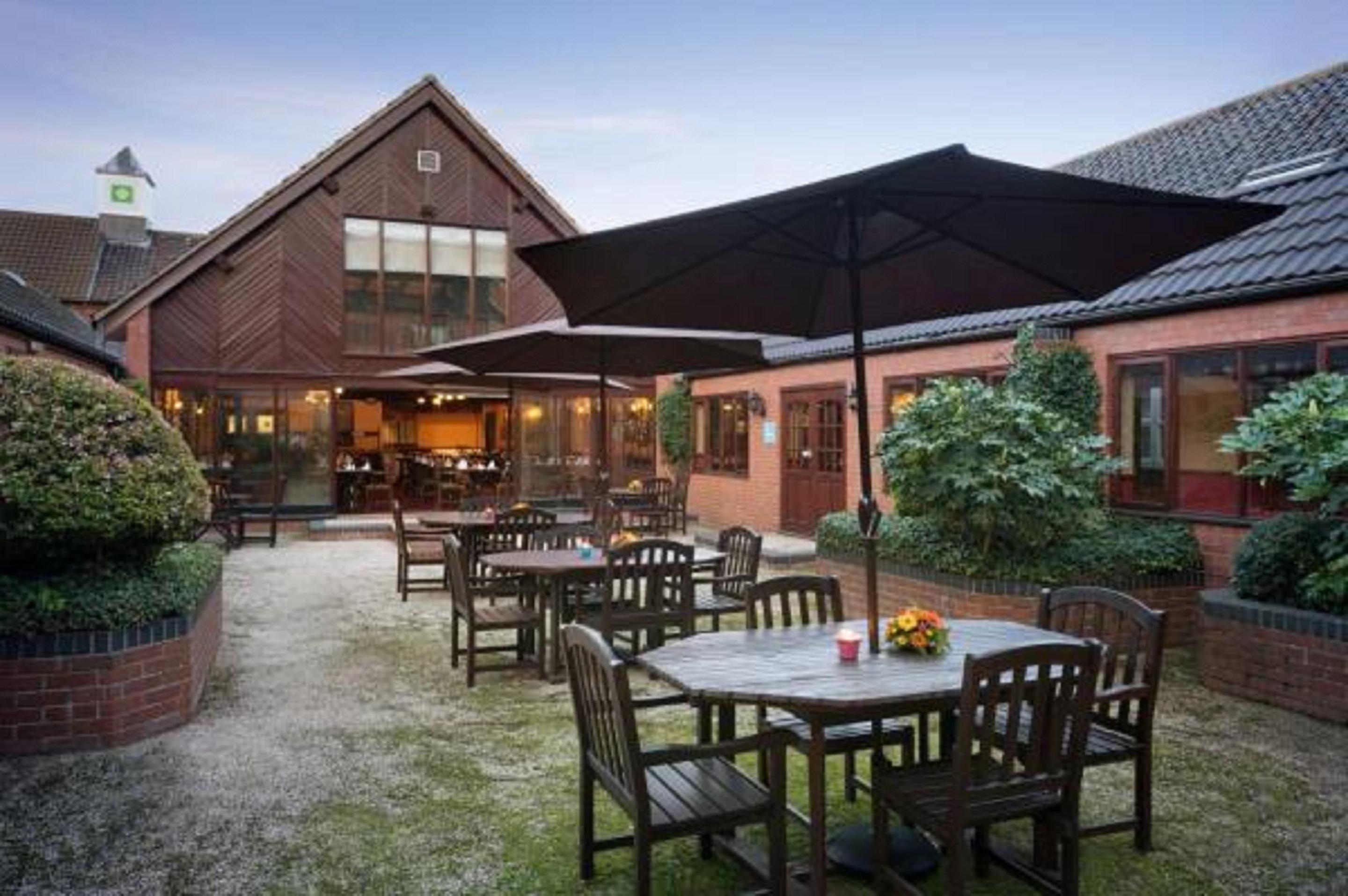 The Barn & Spa, Sure Collection By Western Marston